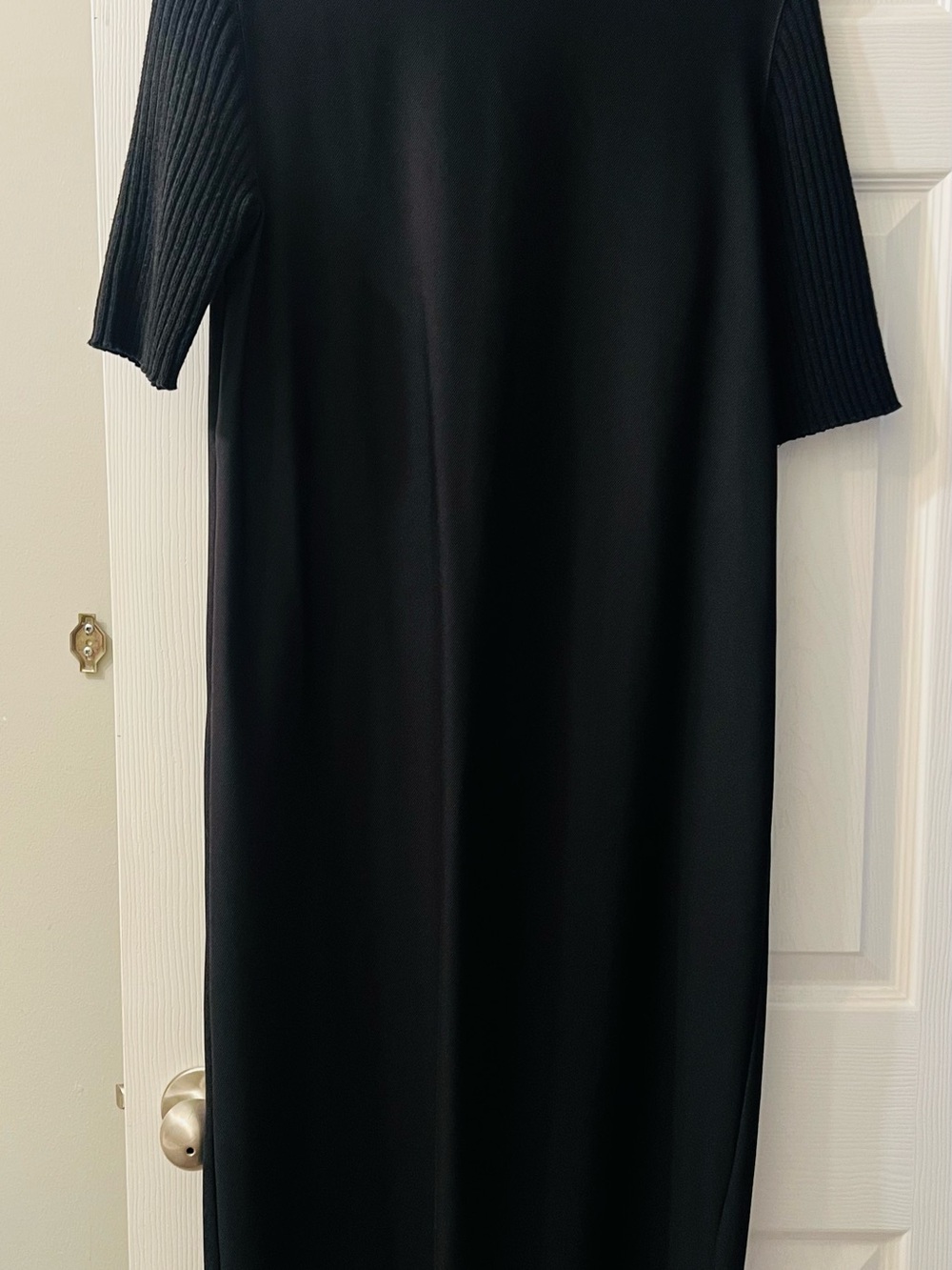 Zara Black Ribbed-Sleeve Midi Dress